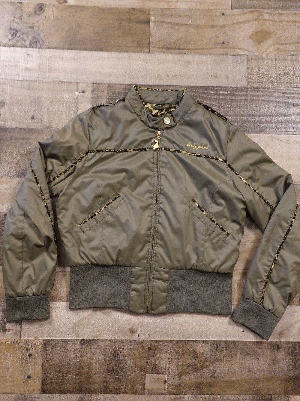 Baby Phat Cropped Bomber Jacket‎ Women’s Large Olive Green Leopard